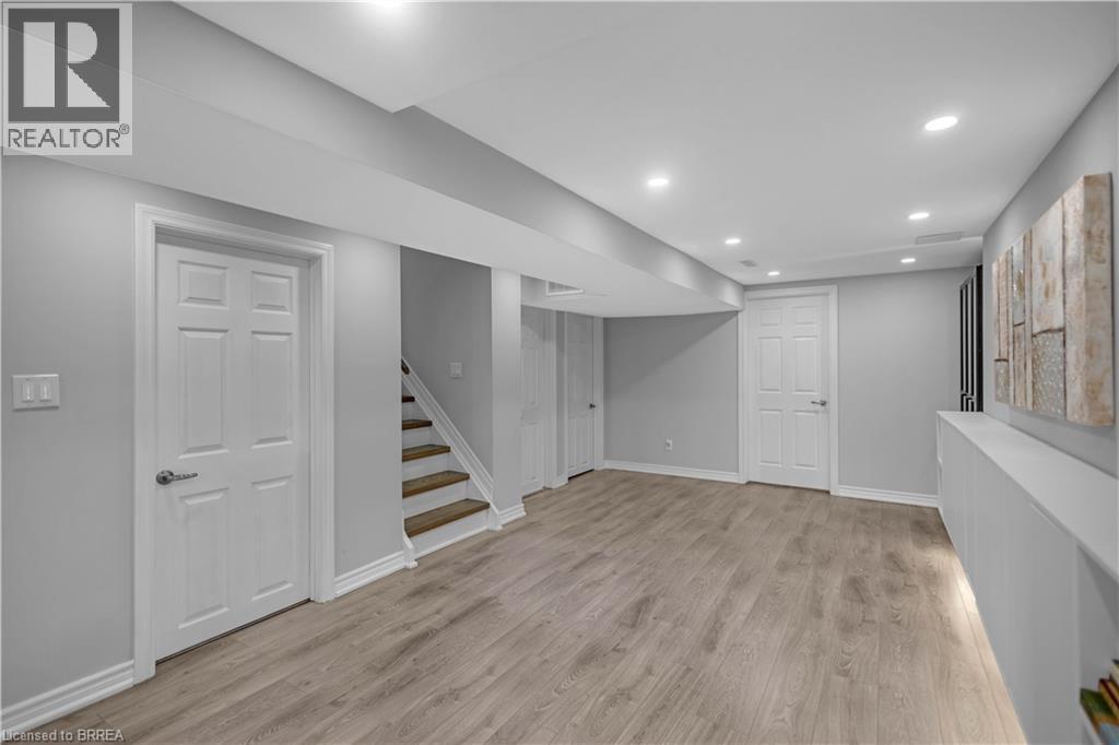 98 MILLER Road - 20