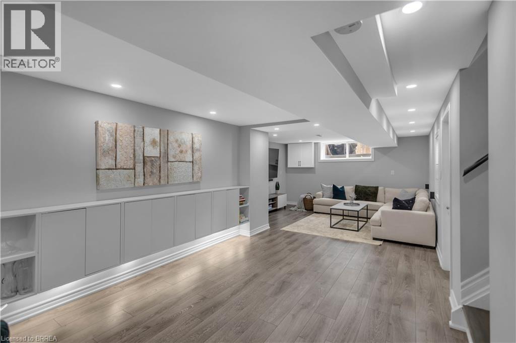 98 MILLER Road - 21
