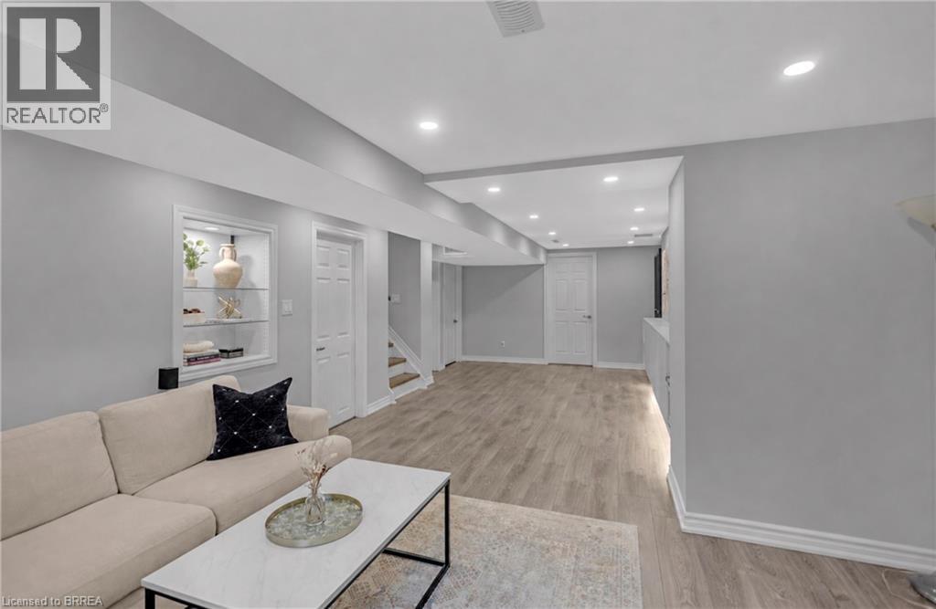 98 MILLER Road - 23