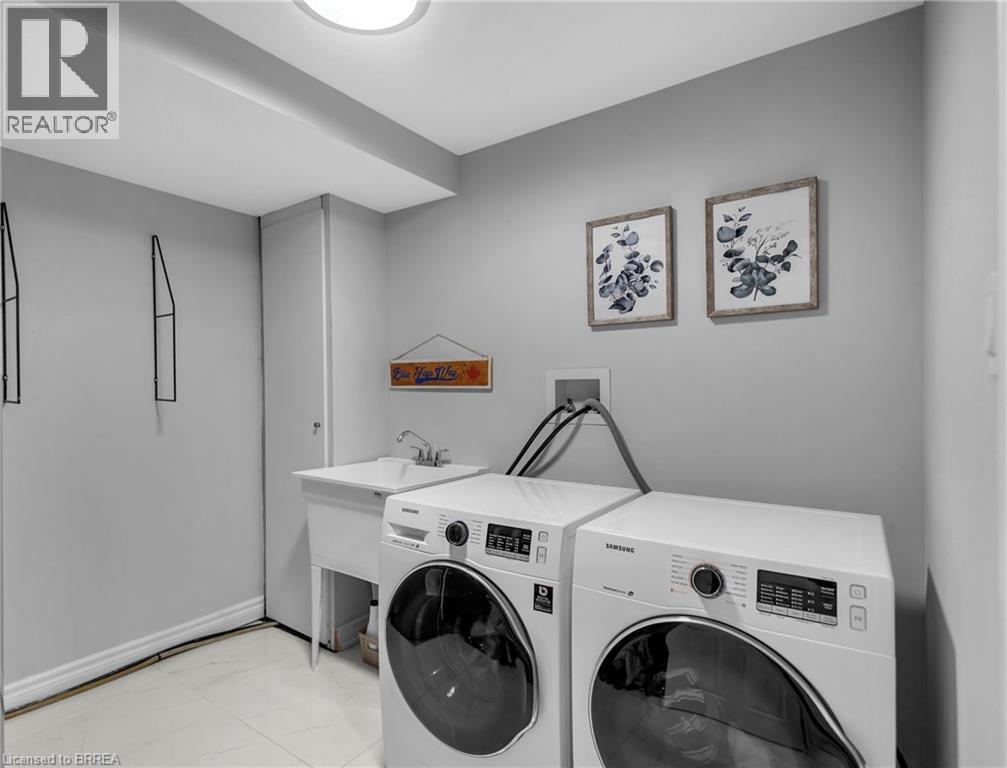 98 MILLER Road - 28
