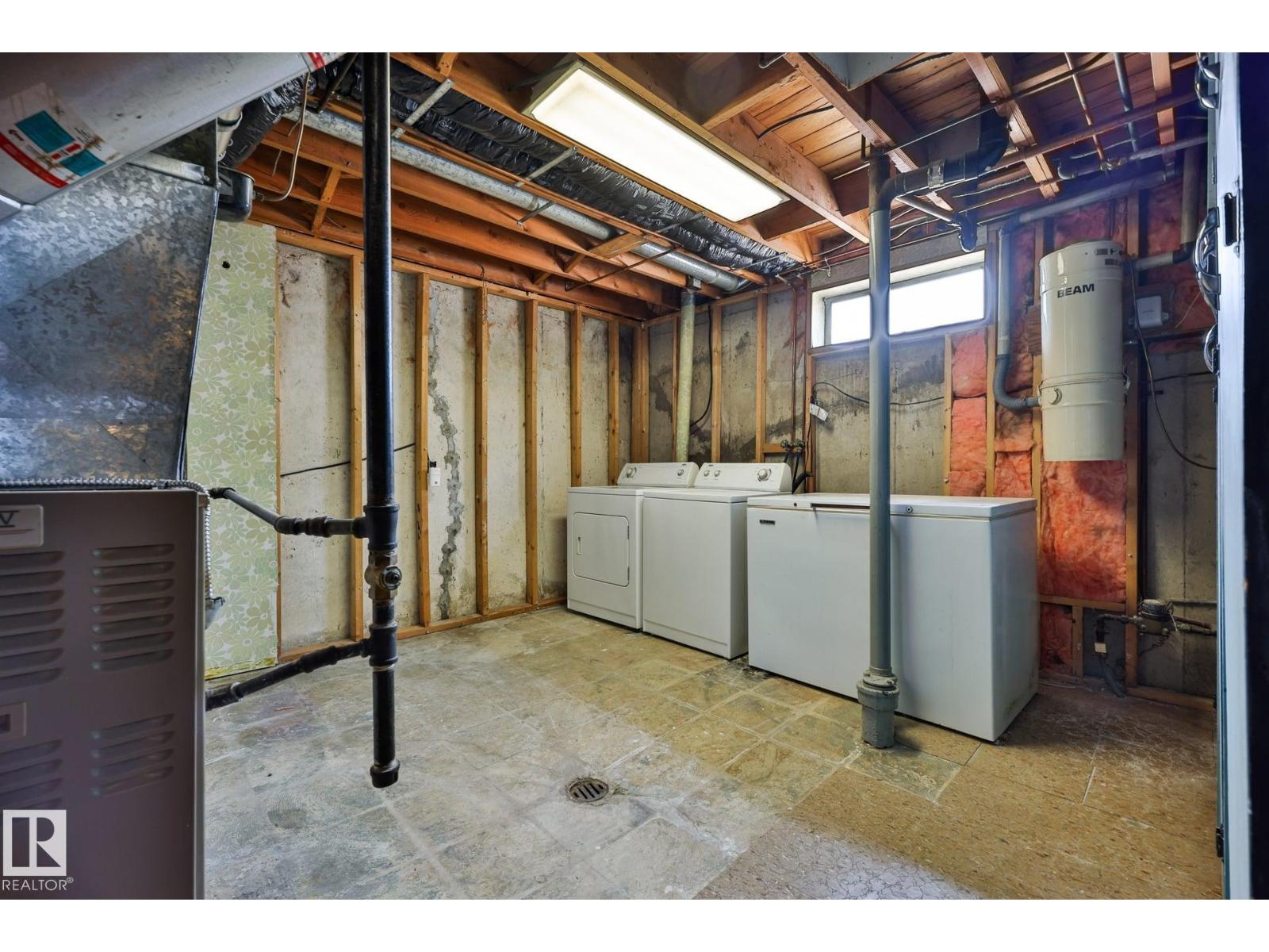 3824 111B ST NW NW - 32