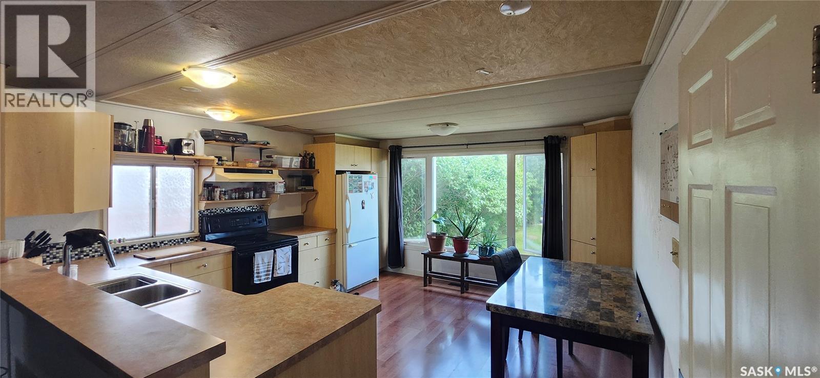 106 Larch STREET - 11