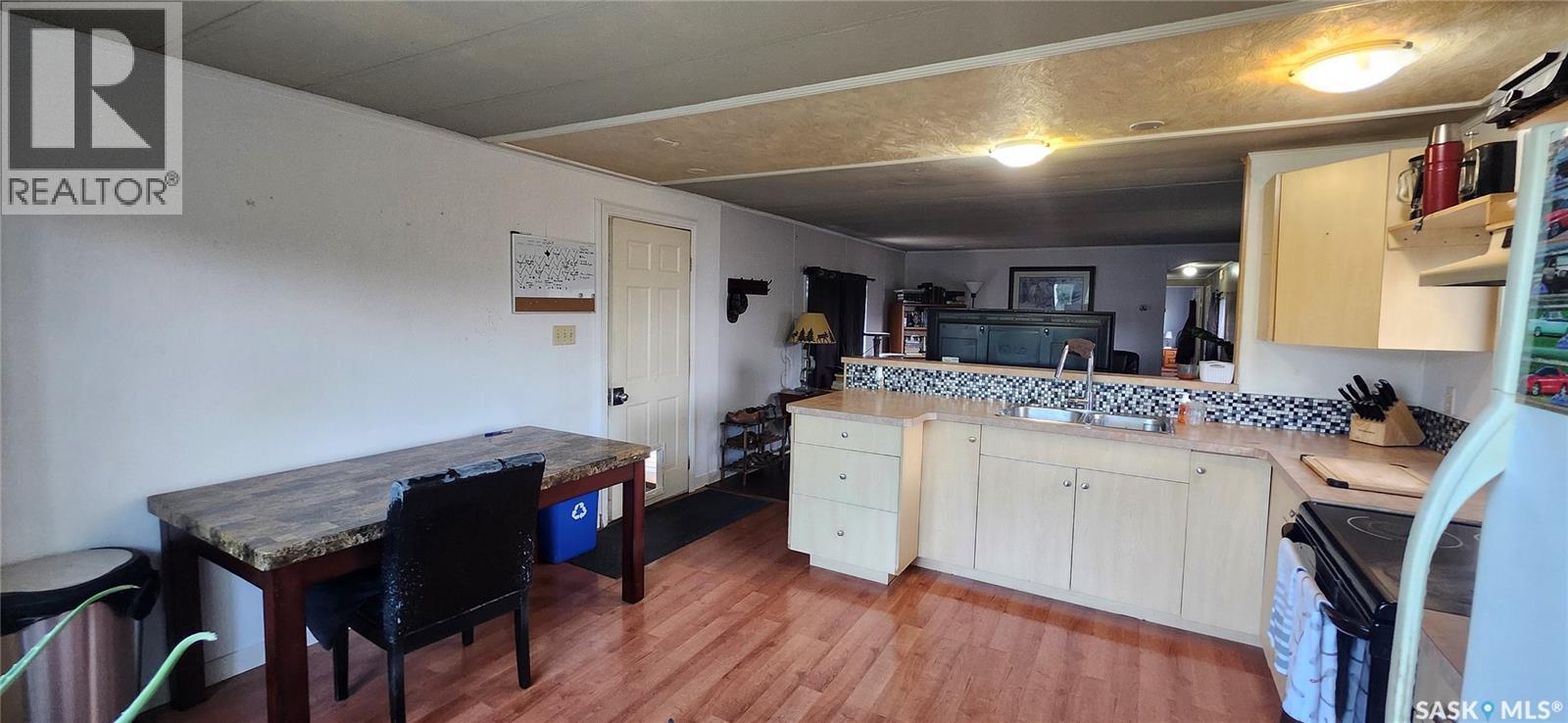 106 Larch STREET - 12