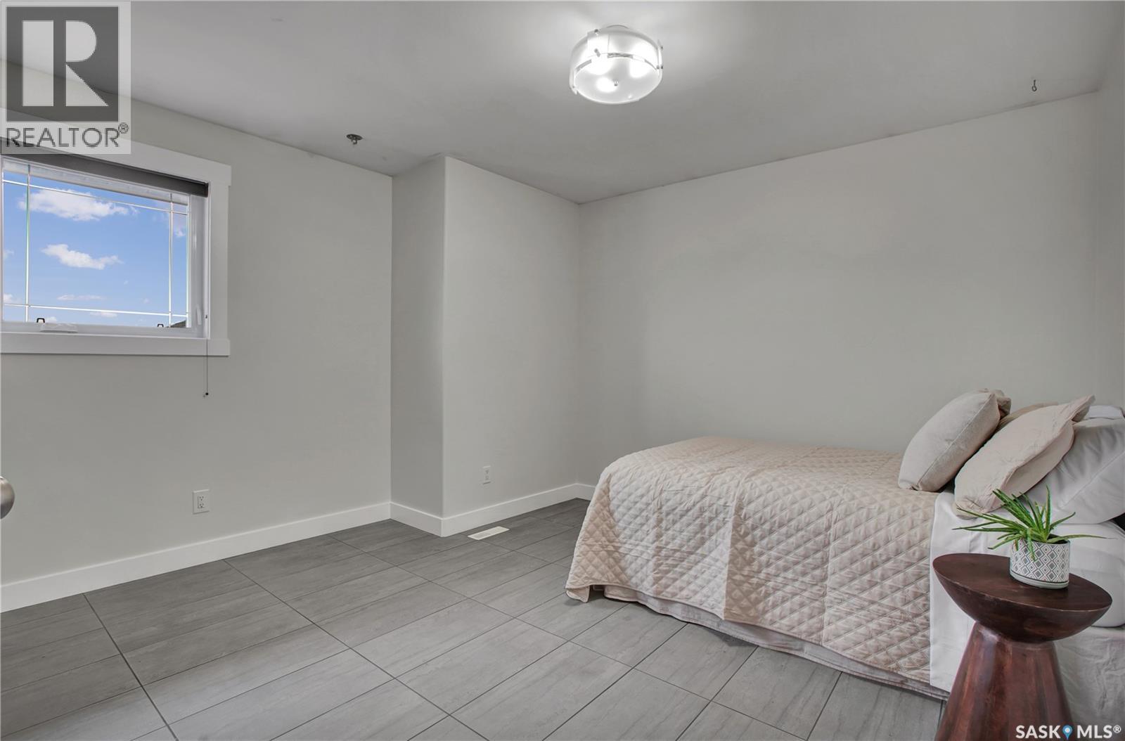 102 Kinsmen CRESCENT - Image 19