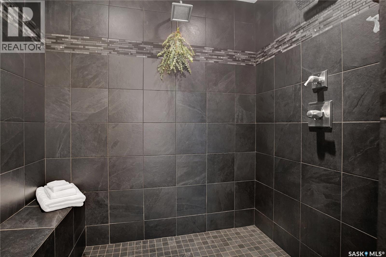 102 Kinsmen CRESCENT - Image 24