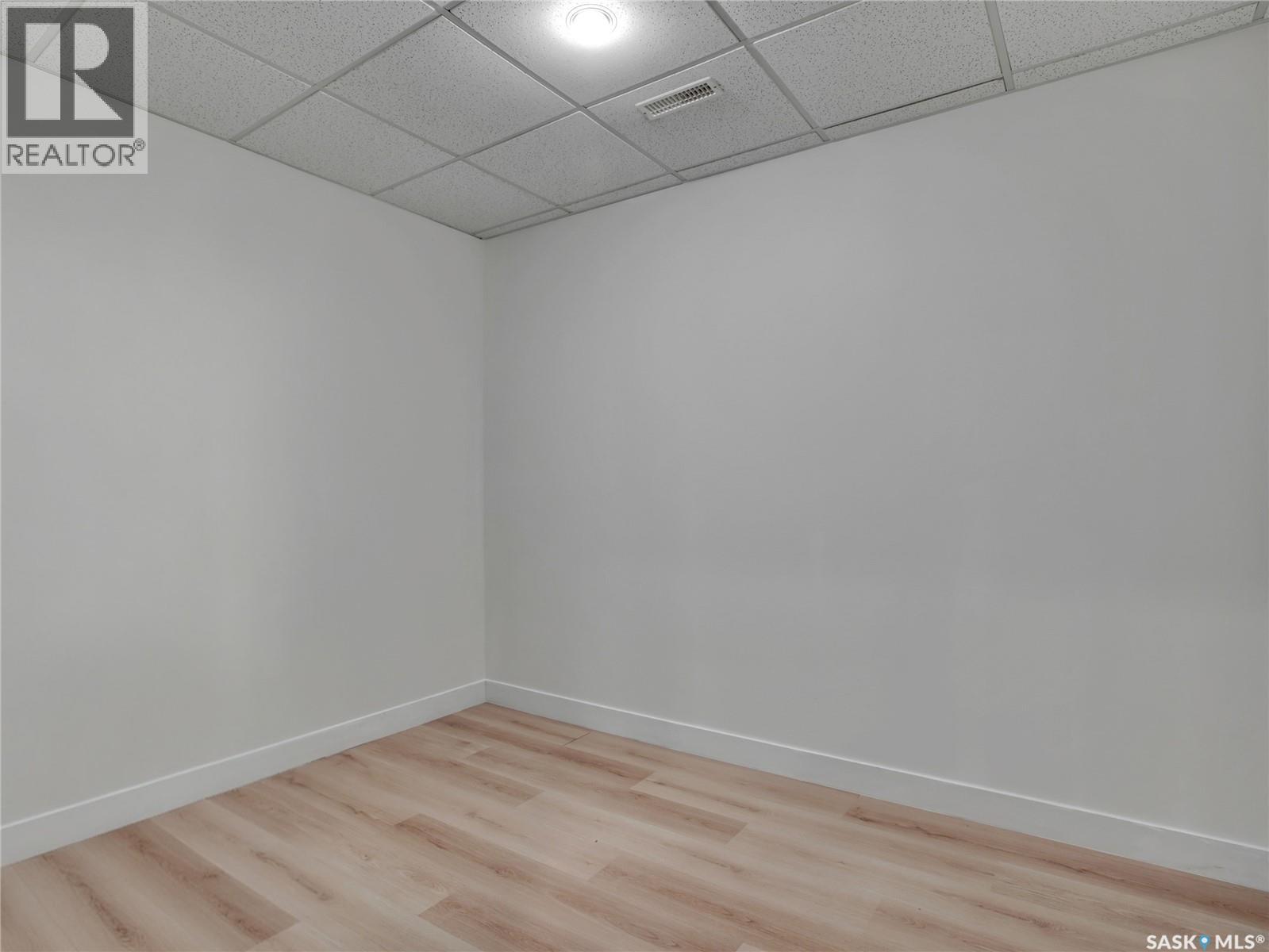 102 Kinsmen CRESCENT - Image 33