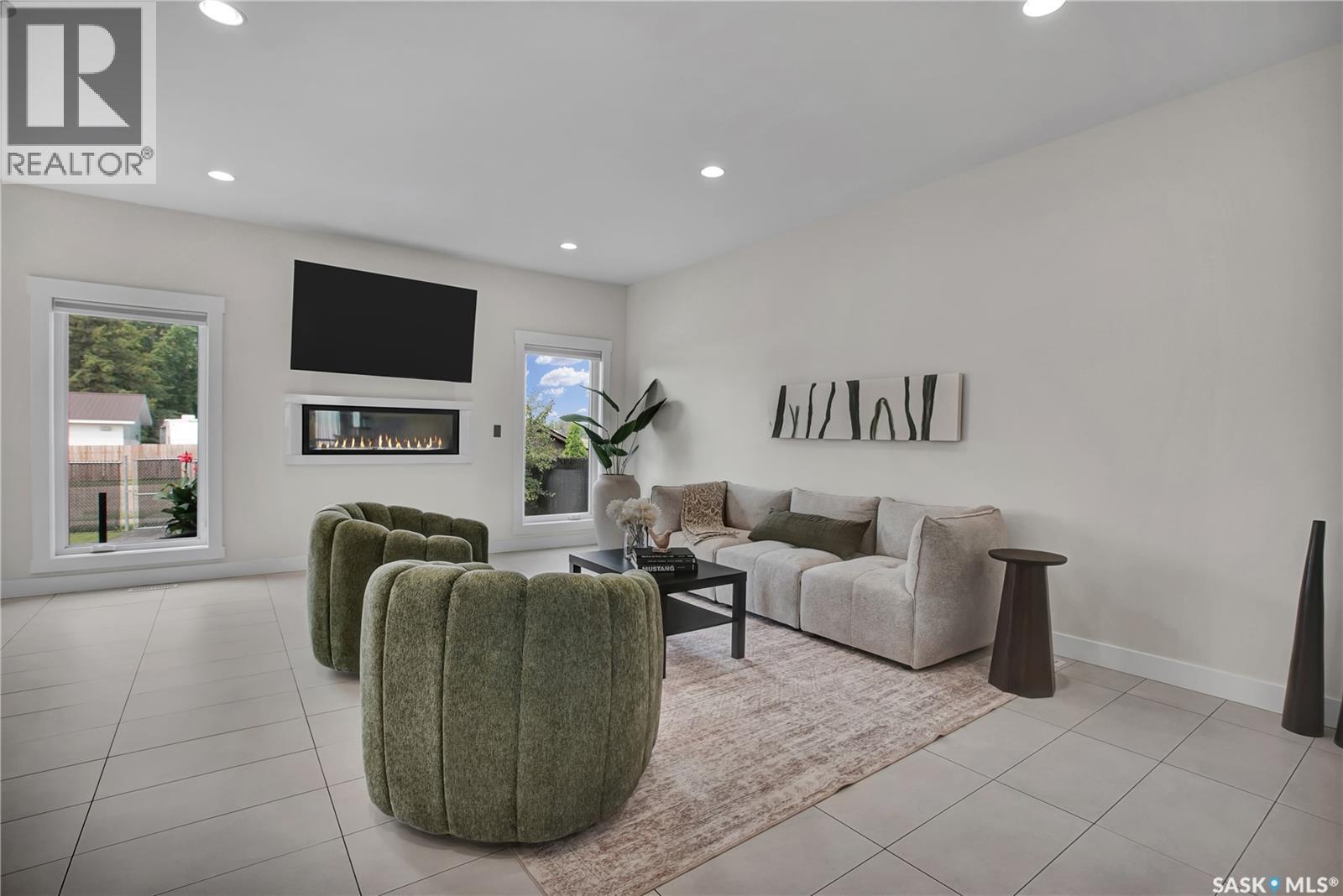 102 Kinsmen CRESCENT - Image 5