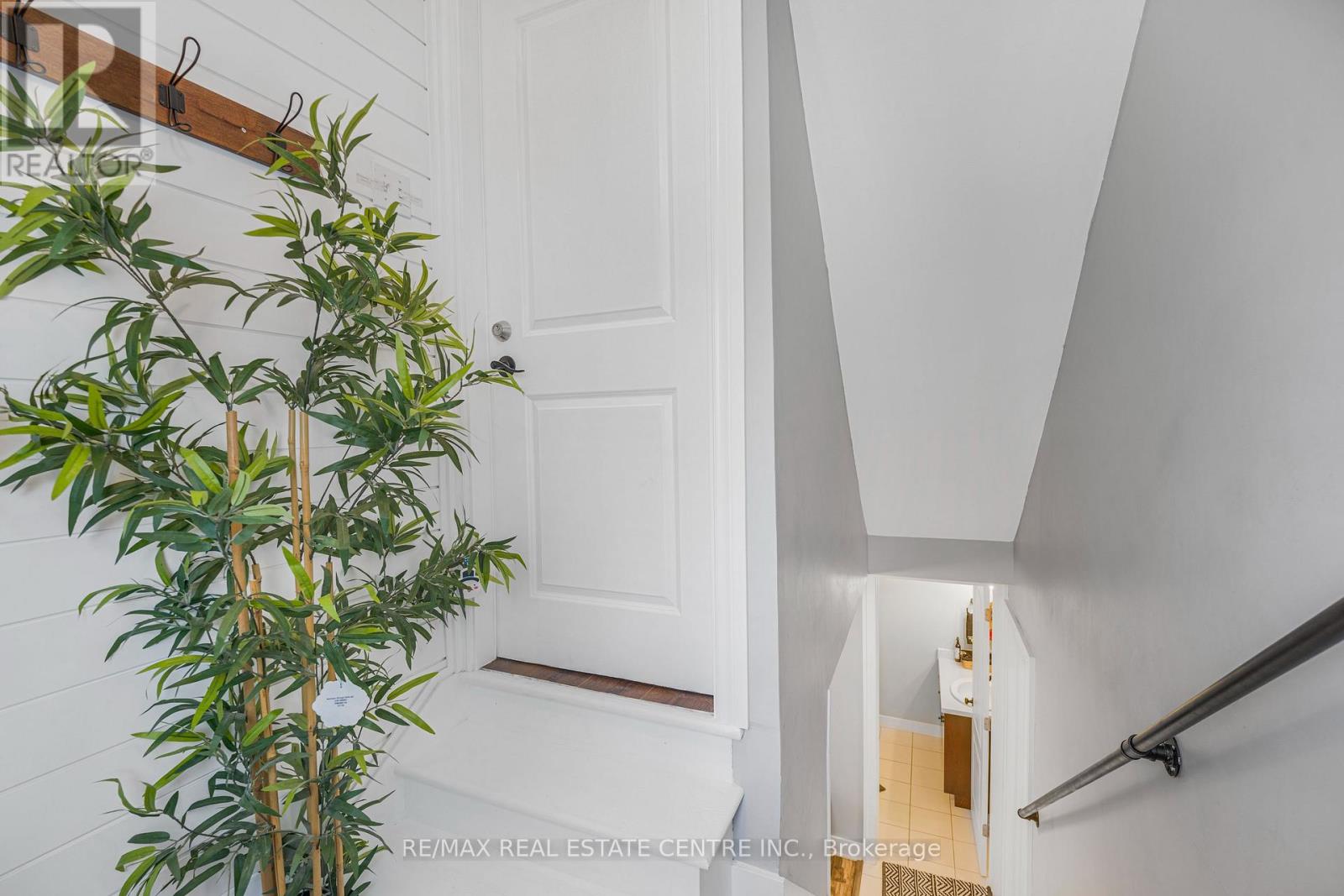 5857 MURRAY STREET - 26