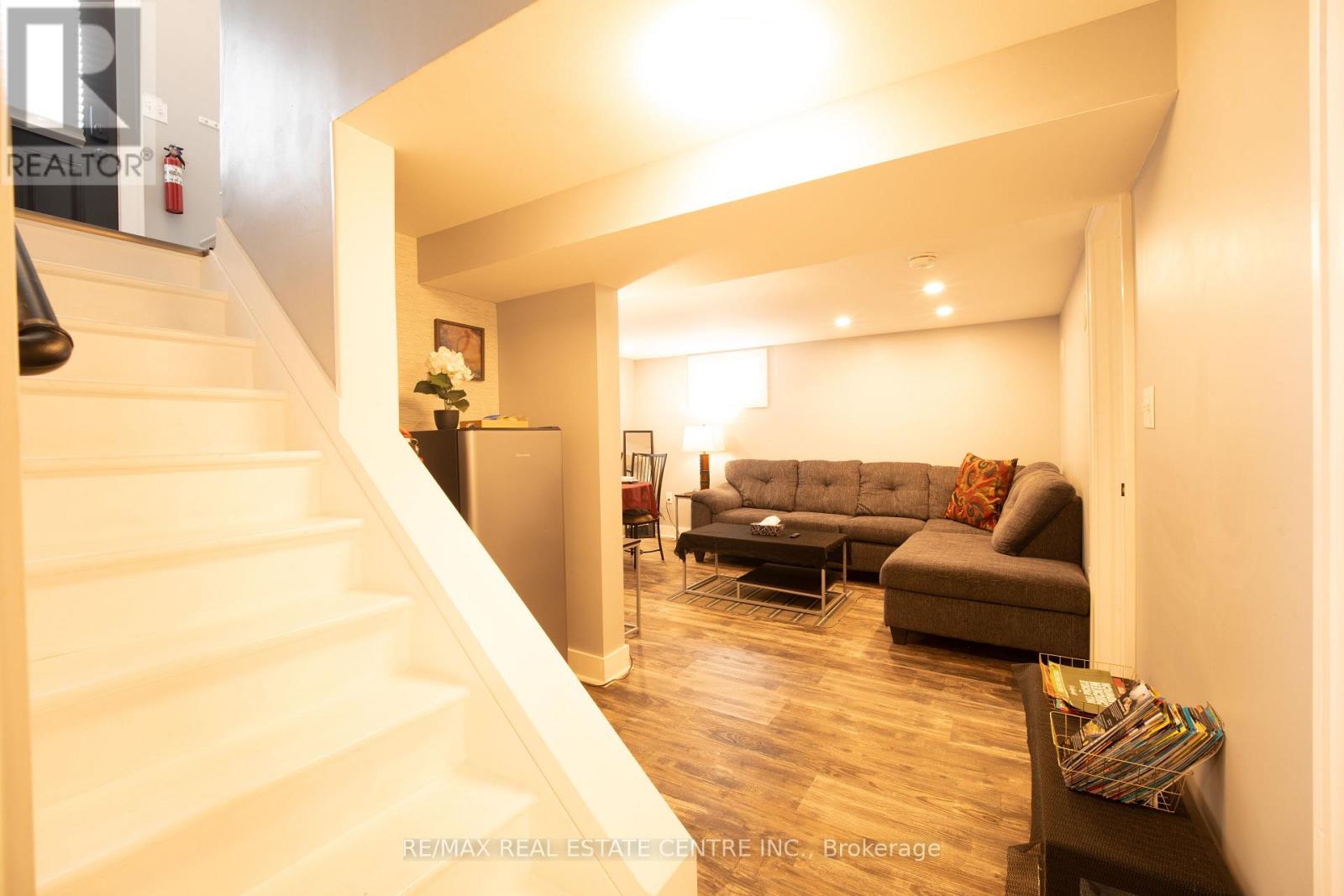 5857 MURRAY STREET - 43