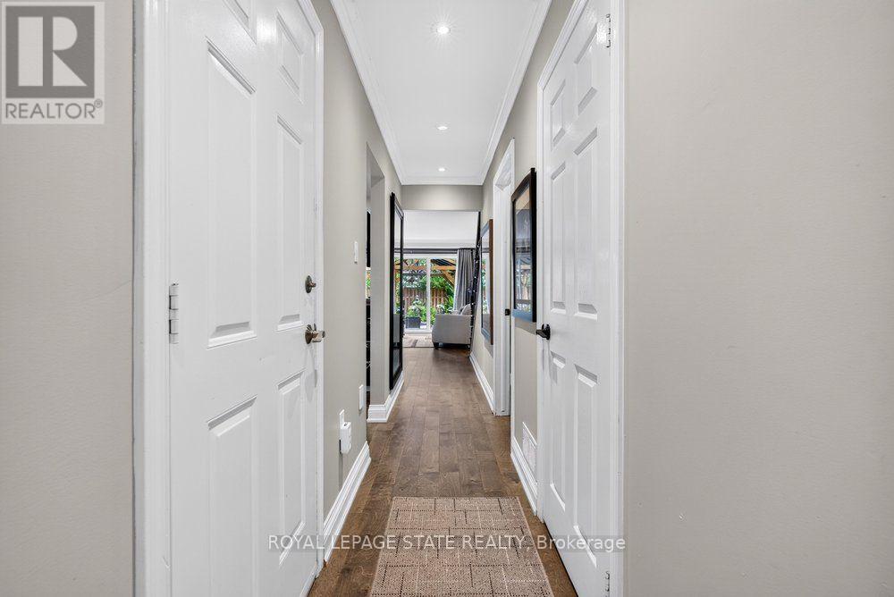 #6 44 FRANCES AVENUE - Image 14