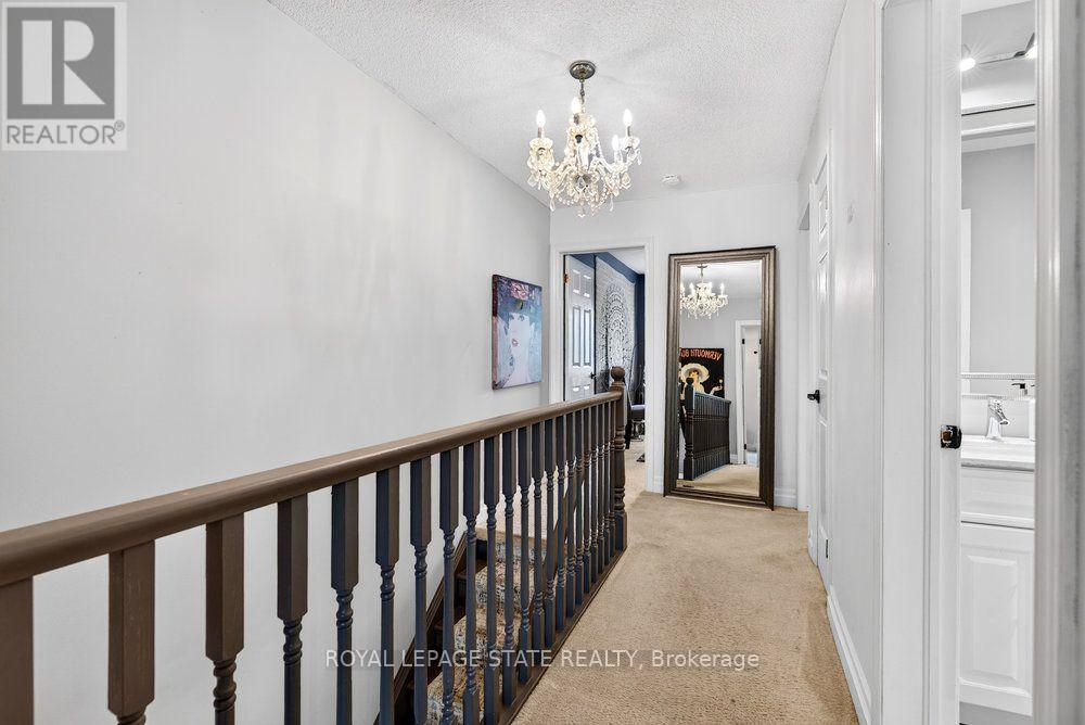#6 44 FRANCES AVENUE - Image 30