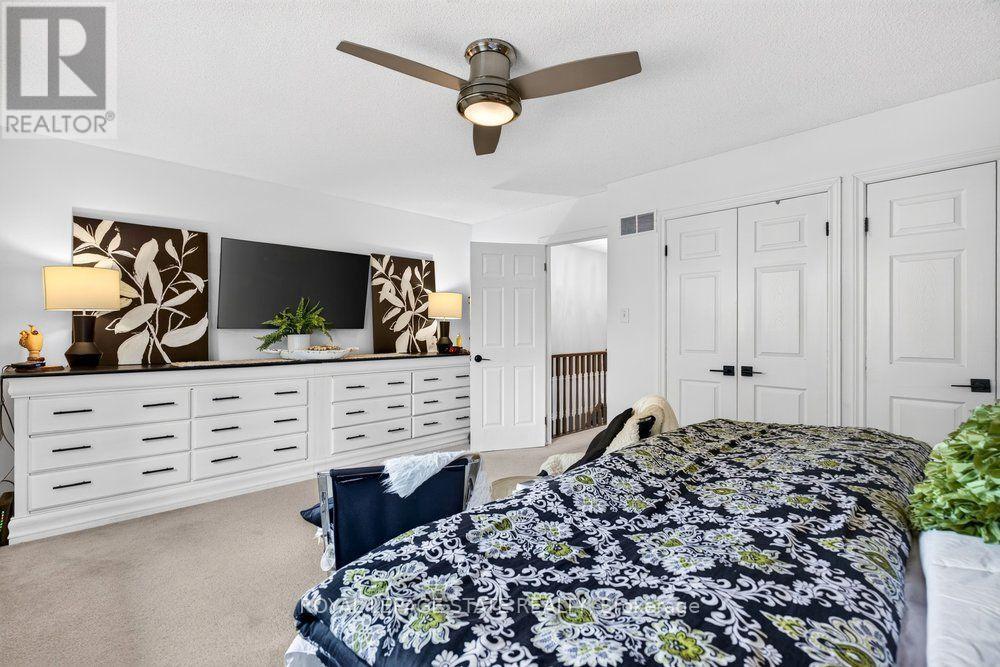 #6 44 FRANCES AVENUE - Image 32