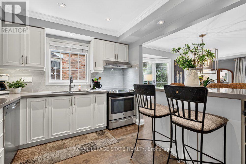 #6 44 FRANCES AVENUE - Image 5