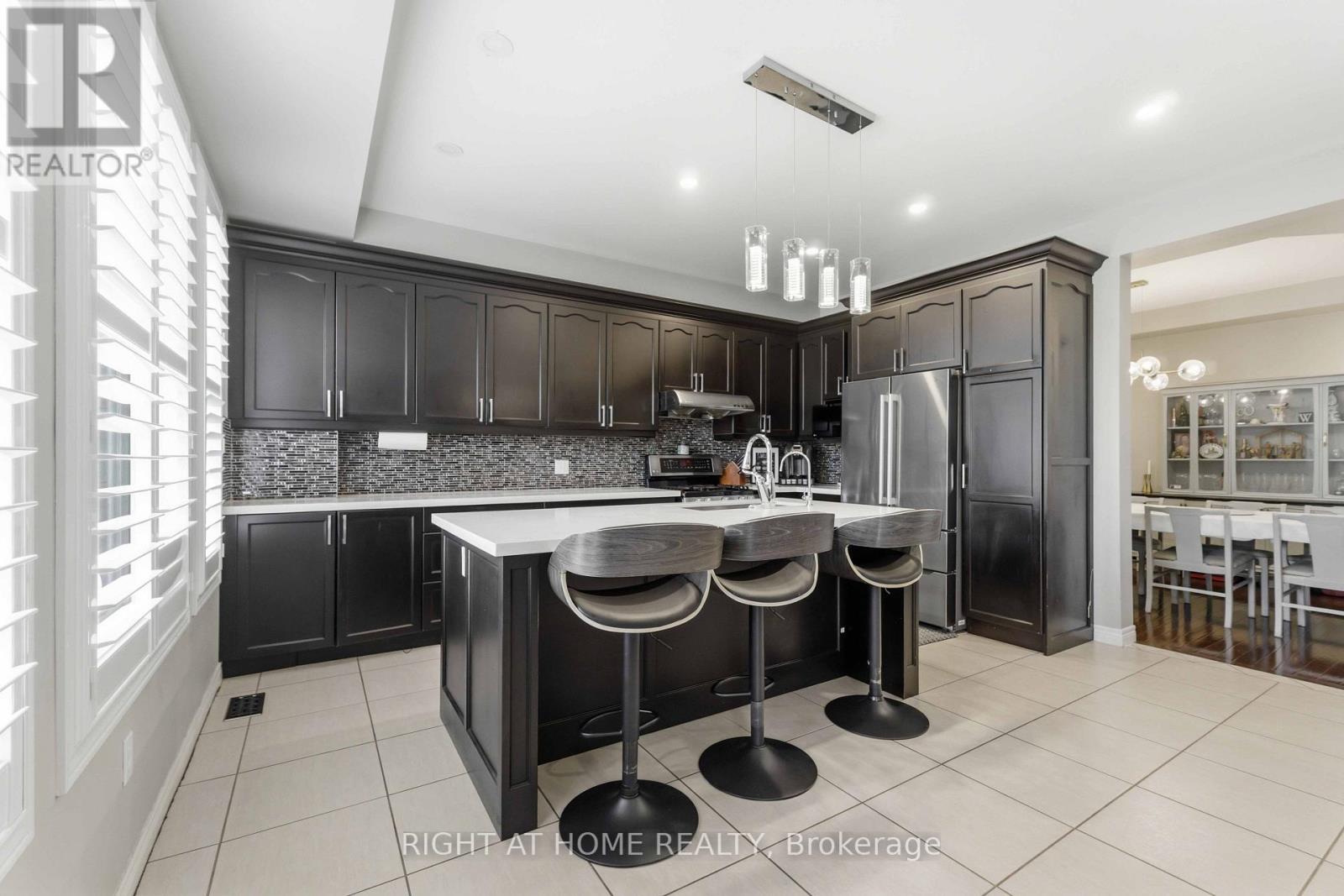 212 CHARTWELL CIRCLE - Image 8