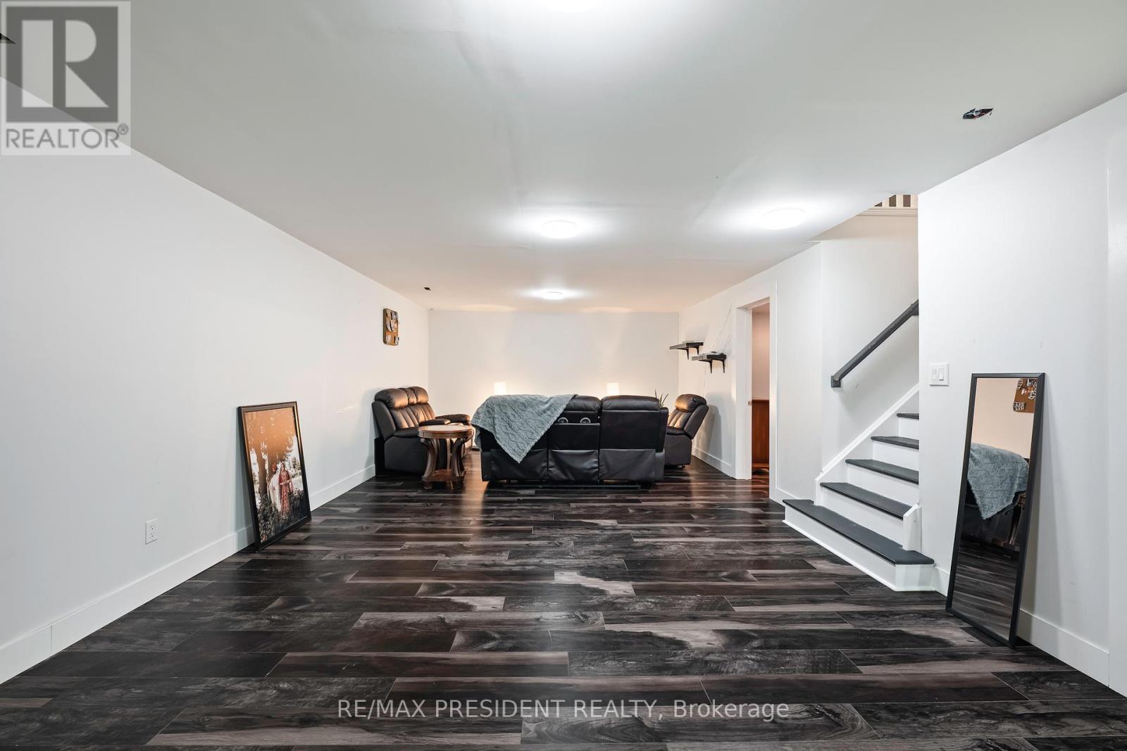 181 EDWARD STREET - 38