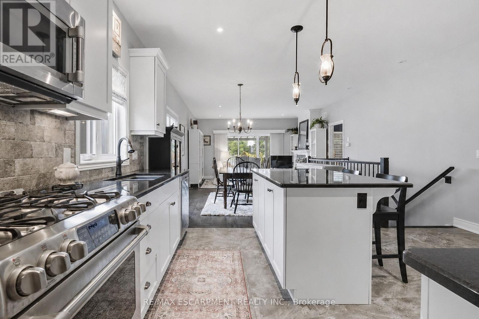 33 PIERPOINT DRIVE - 10