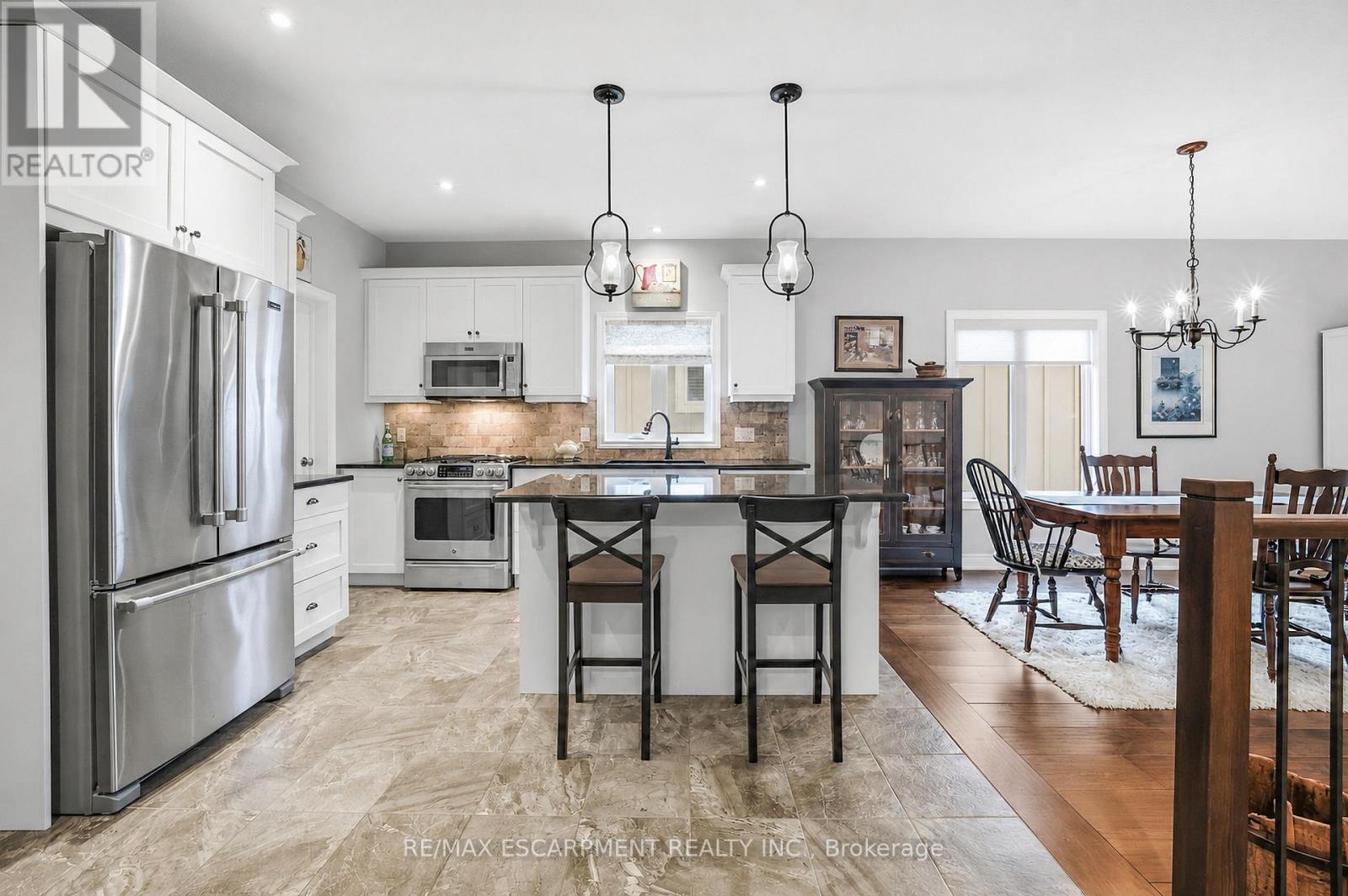 33 PIERPOINT DRIVE - 12