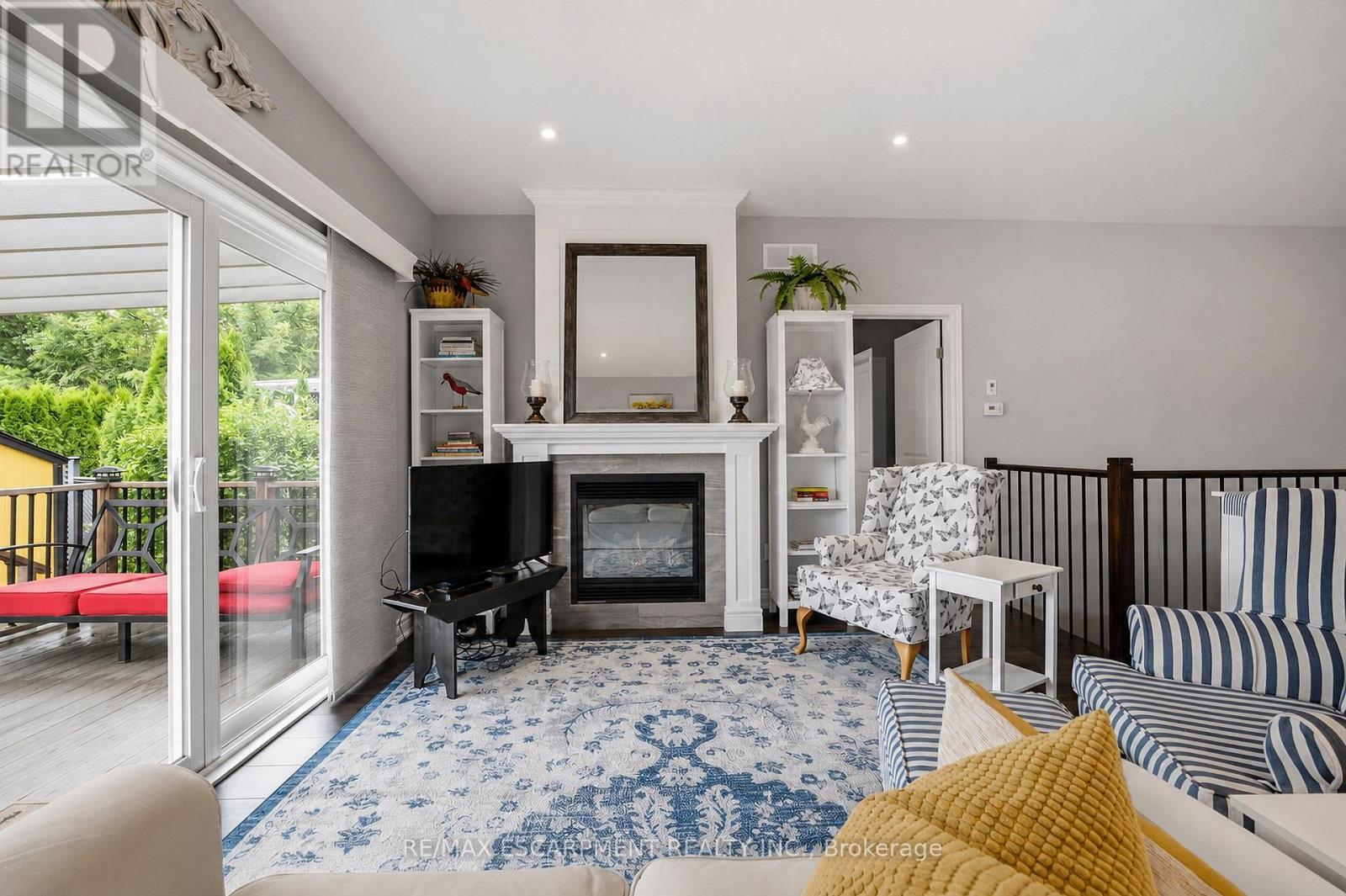 33 PIERPOINT DRIVE - 17