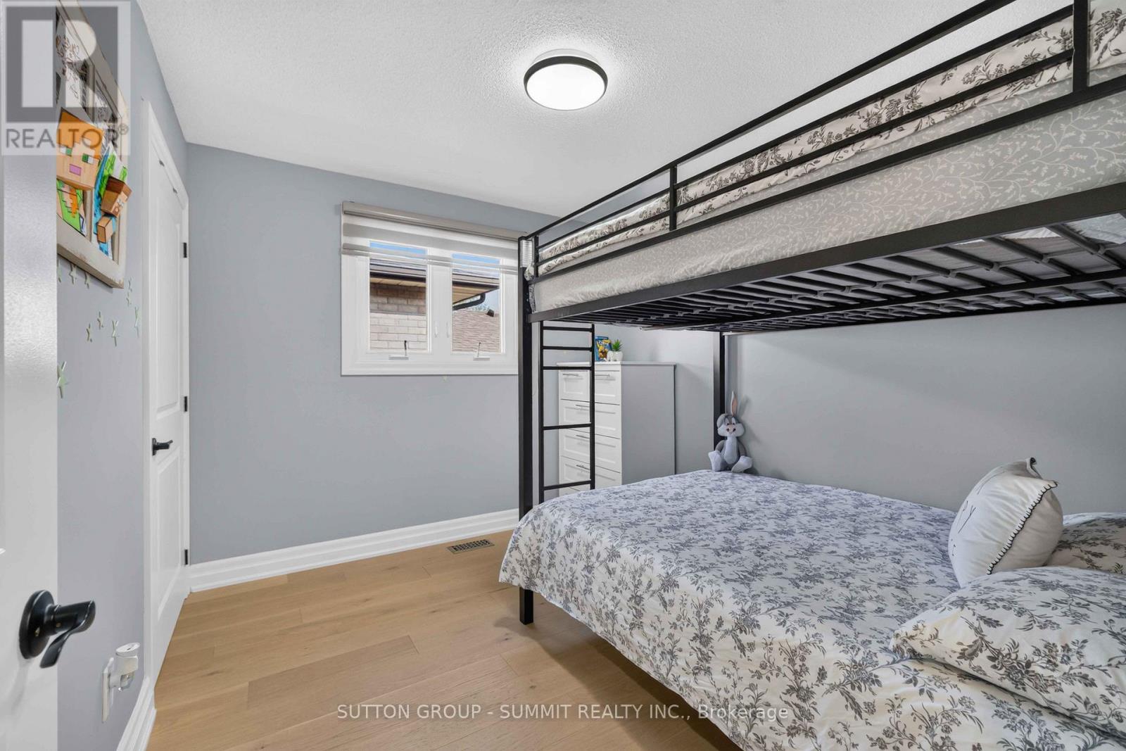 53 GREENING AVENUE - 21