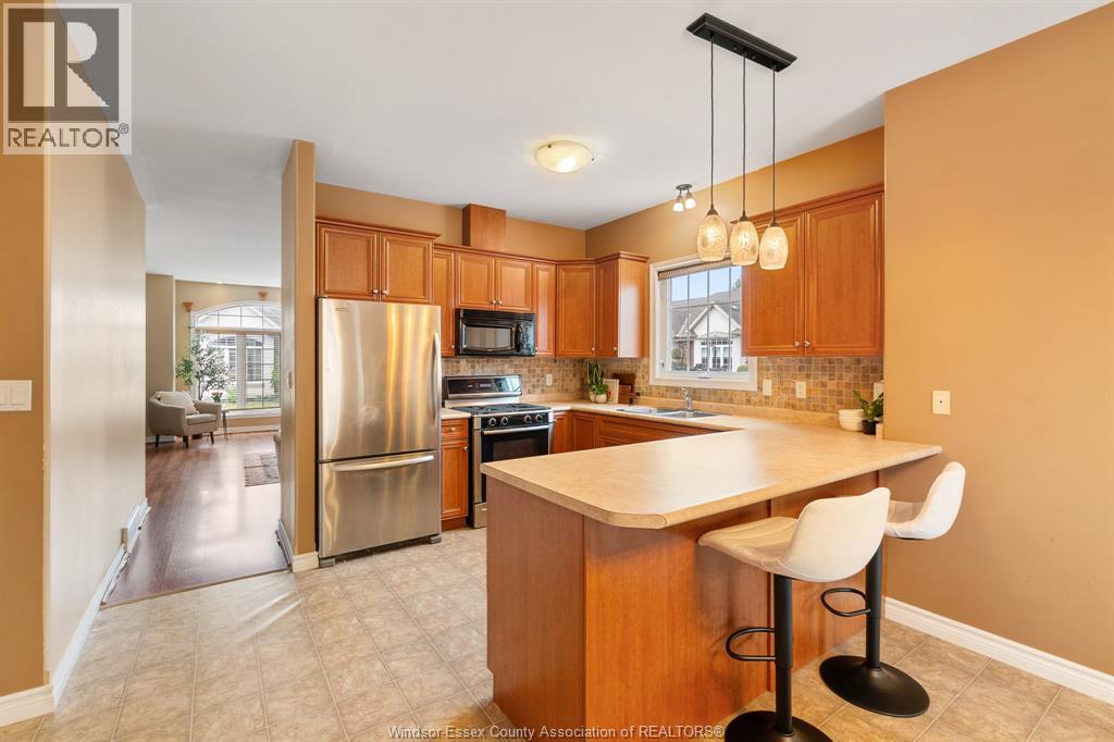 15 OAKGROVE LANE - 14