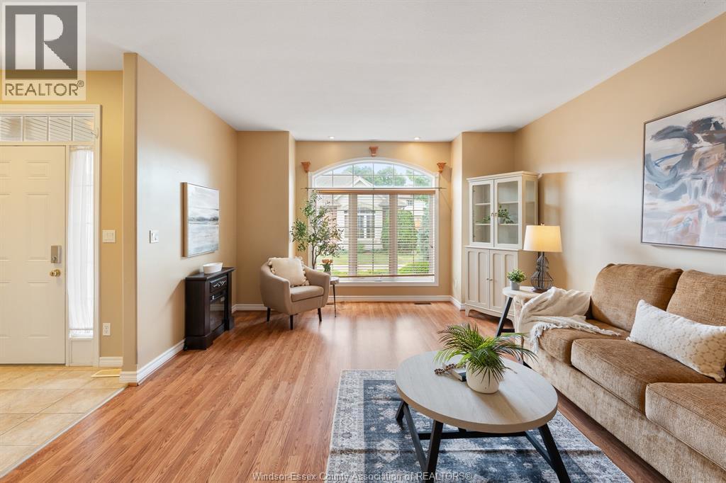 15 OAKGROVE LANE - 8