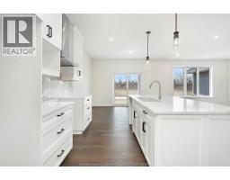 Kitchen - 243 Dolores Street, Essex, ON N8M0C5 Photo 10