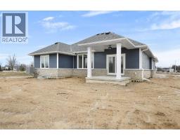 243 Dolores Street, Essex, ON N8M0C5 Photo 22
