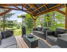 657 Ch. Des Outaouais, L Ile Du Grand Calumet, QC J0X1J0 Photo 11