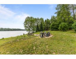 657 Ch. Des Outaouais, L Ile Du Grand Calumet, QC J0X1J0 Photo 14