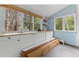 657 Ch. Des Outaouais, L Ile Du Grand Calumet, QC J0X1J0 Photo 6