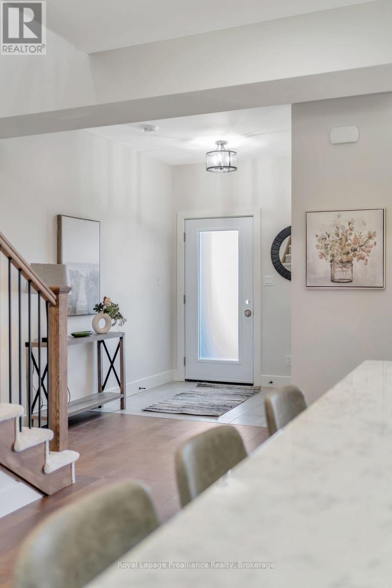 32 FRASER DRIVE - 4