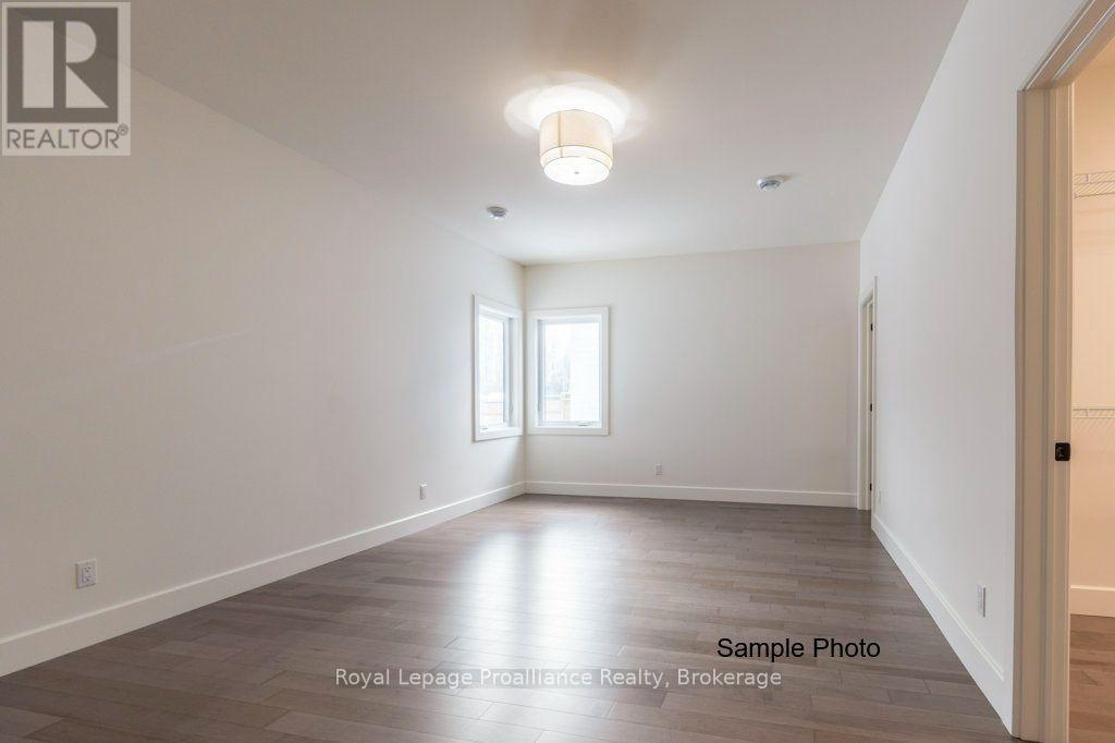 36 FRASER DRIVE - 17