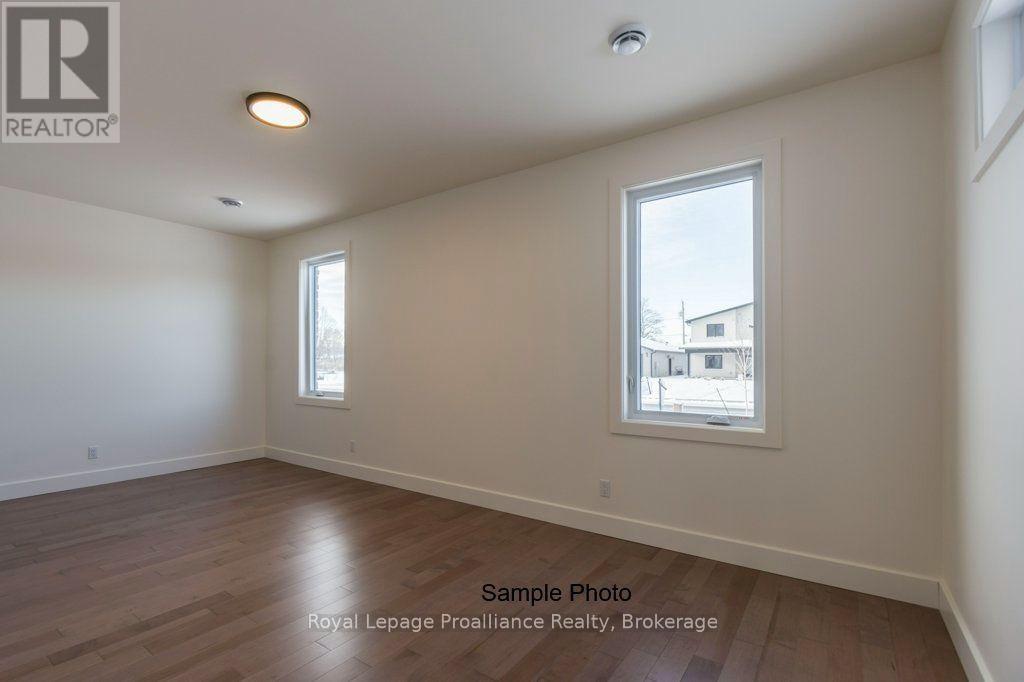 36 FRASER DRIVE - 22