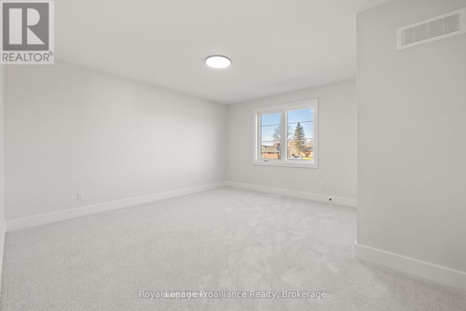32 FRASER DRIVE - 28