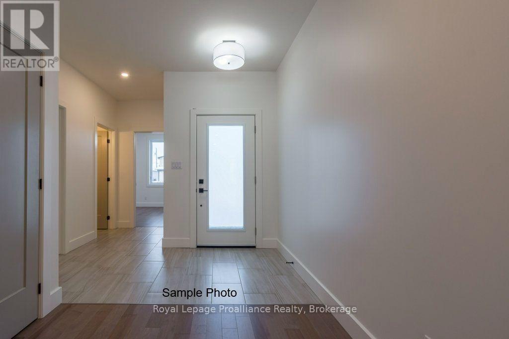 36 FRASER DRIVE - 4
