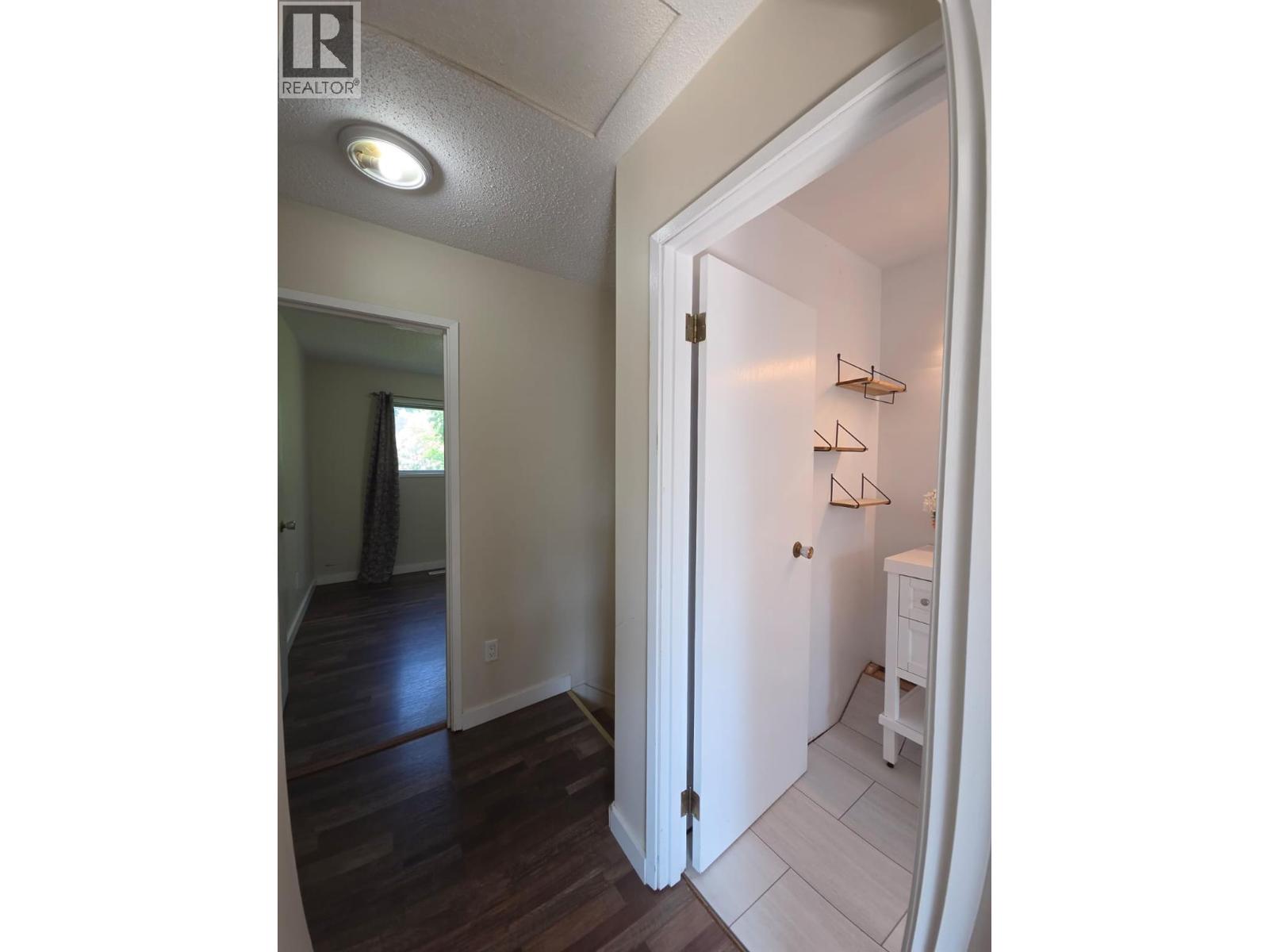 4720 Centurion Crescent NE - 25