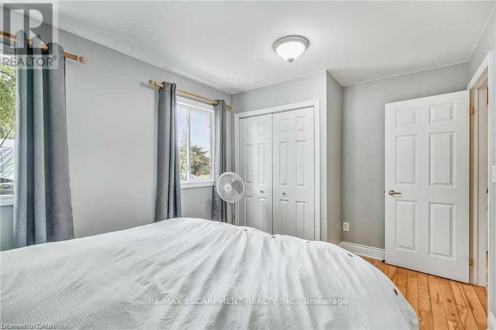 8 BEACH ROAD - 24