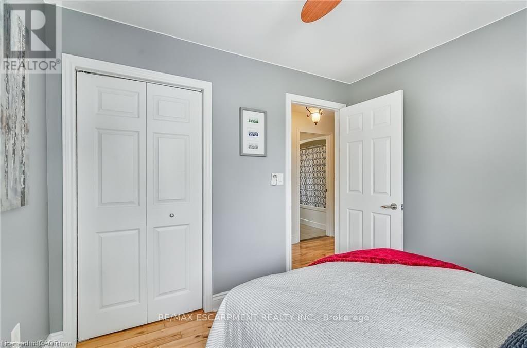 8 BEACH ROAD - 26