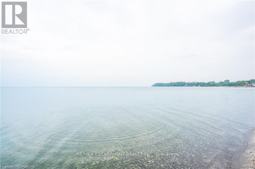 8 BEACH ROAD - 47