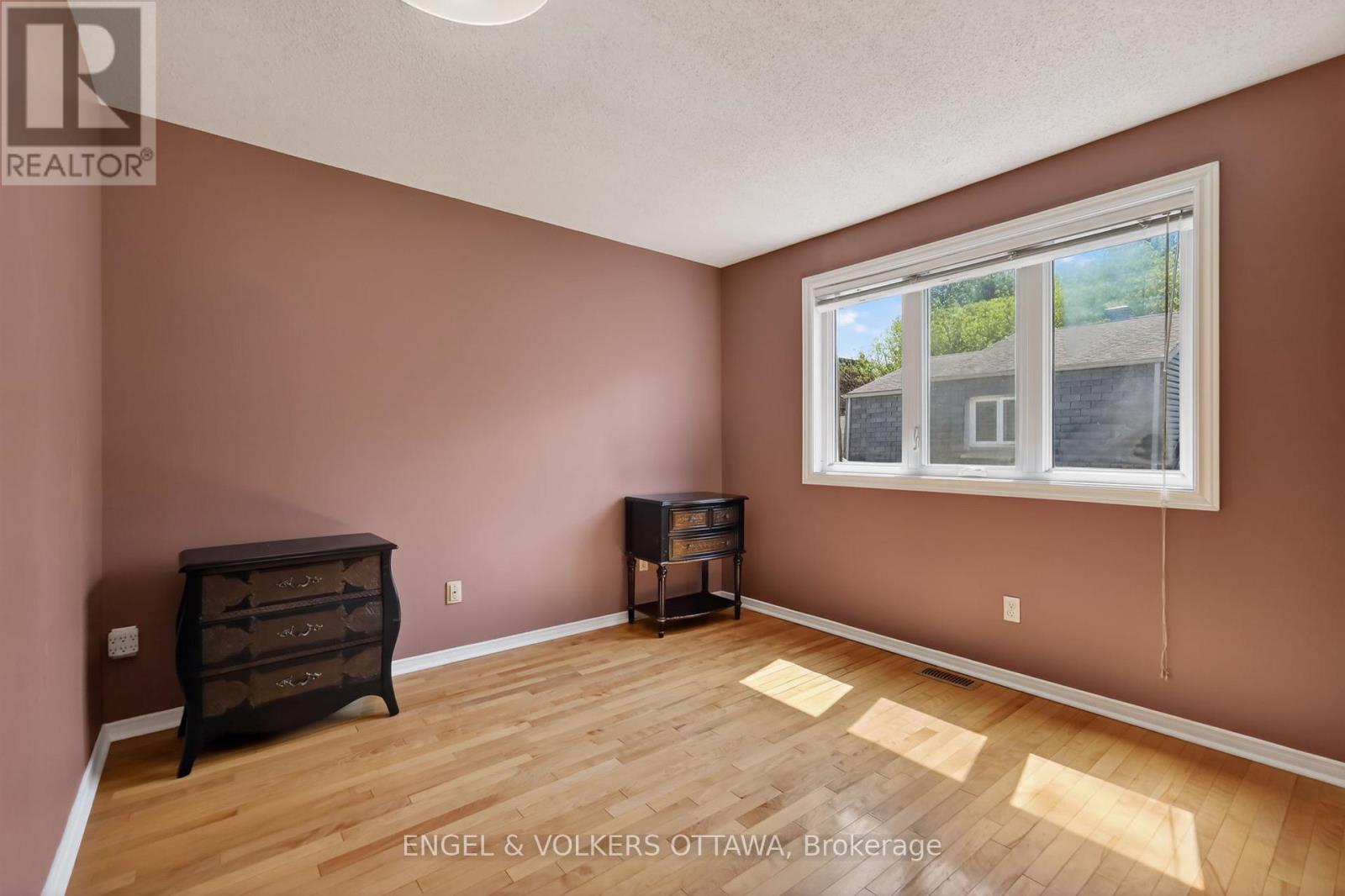 90B TEMPLETON STREET - 19