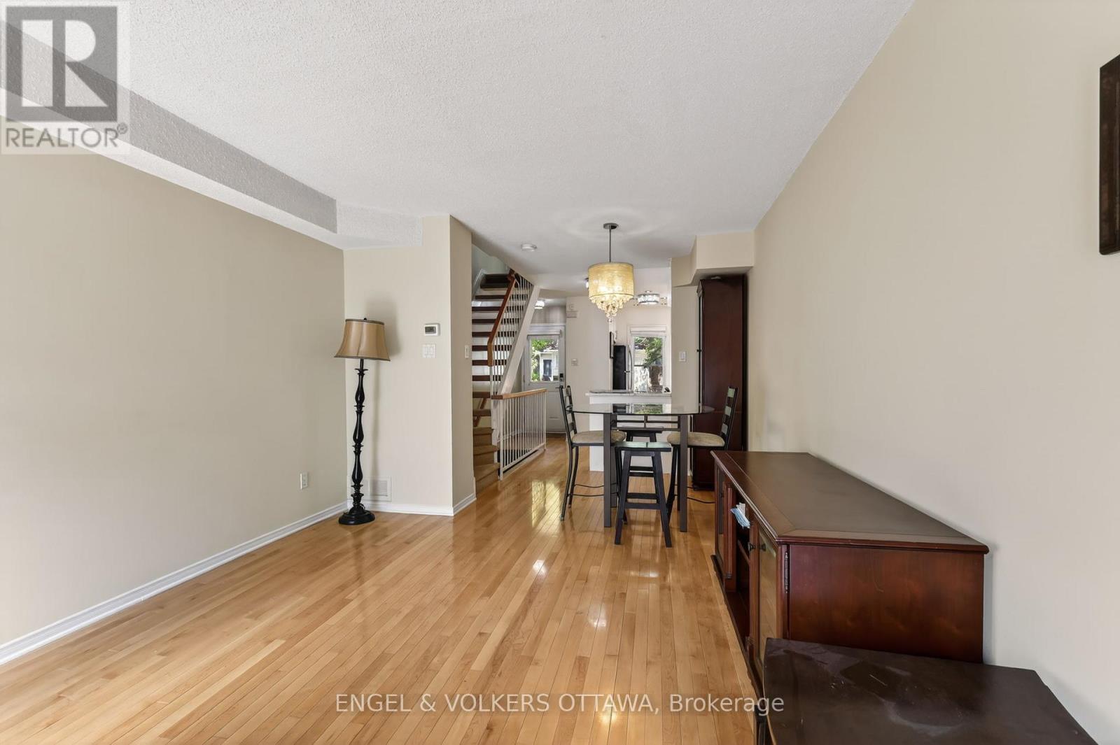 90B TEMPLETON STREET - 10