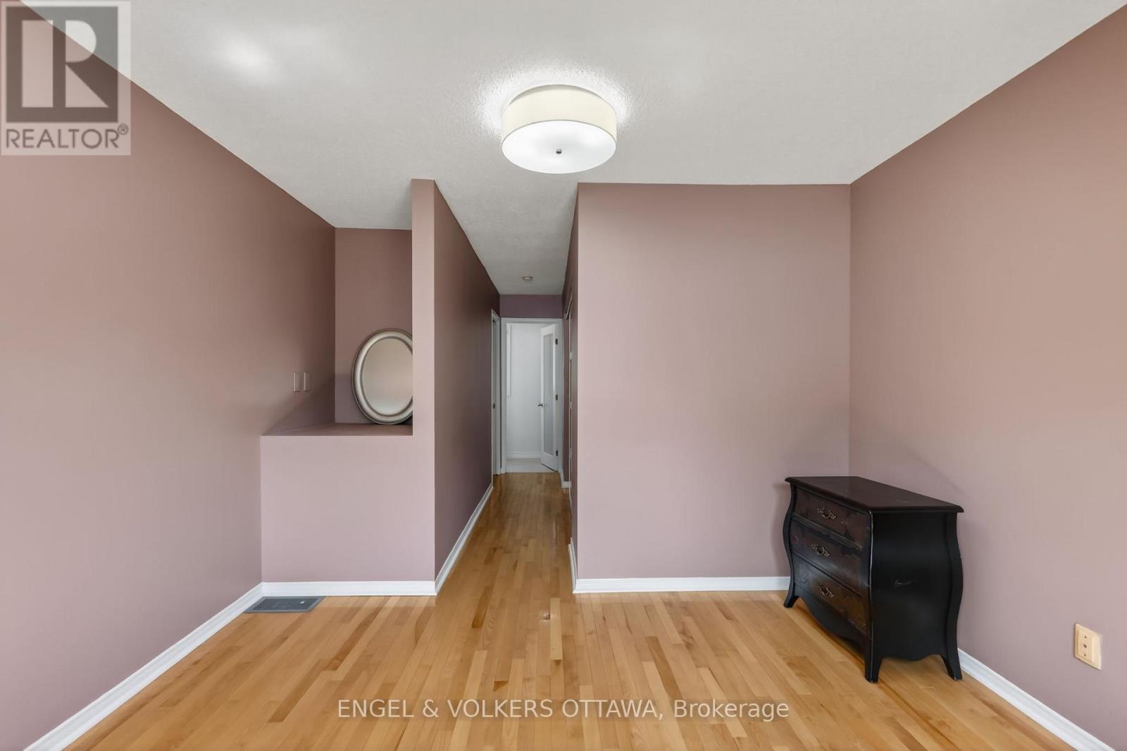 90B TEMPLETON STREET - 21