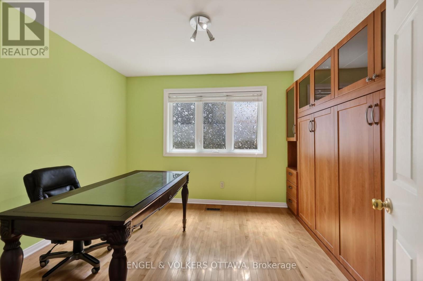 90B TEMPLETON STREET - 14