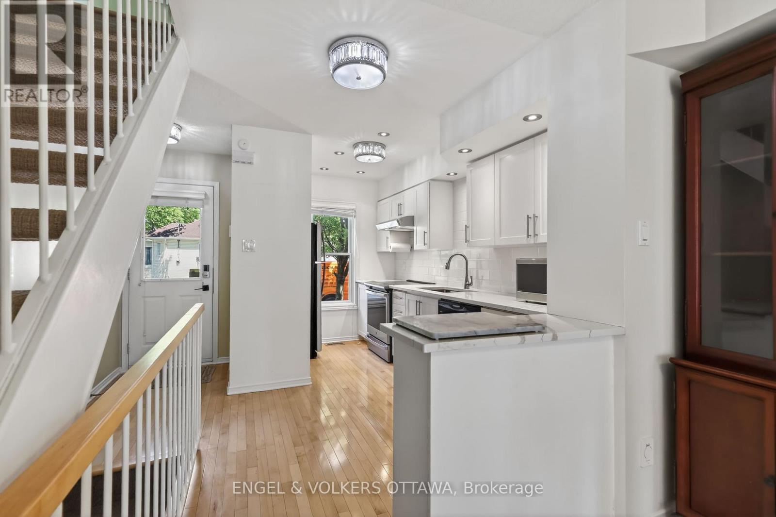 90B TEMPLETON STREET - 3