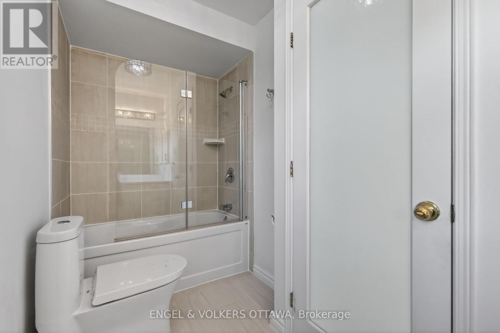 90B TEMPLETON STREET - 25