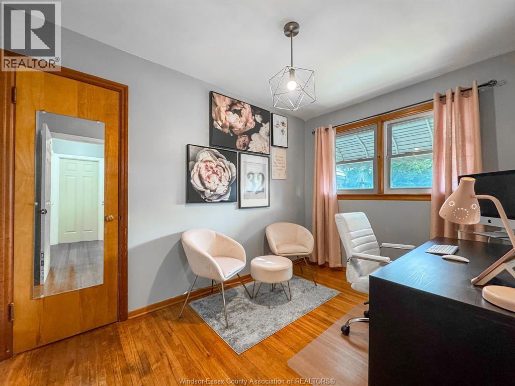 979 BELLEPERCHE PLACE - 12