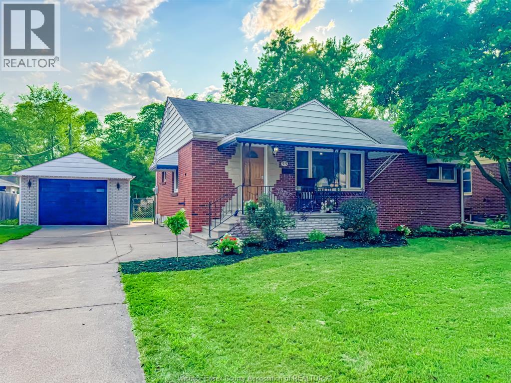 979 BELLEPERCHE PLACE - 1