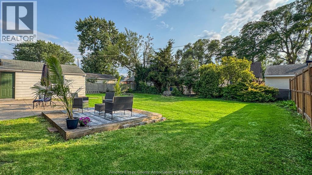 979 BELLEPERCHE PLACE - 35
