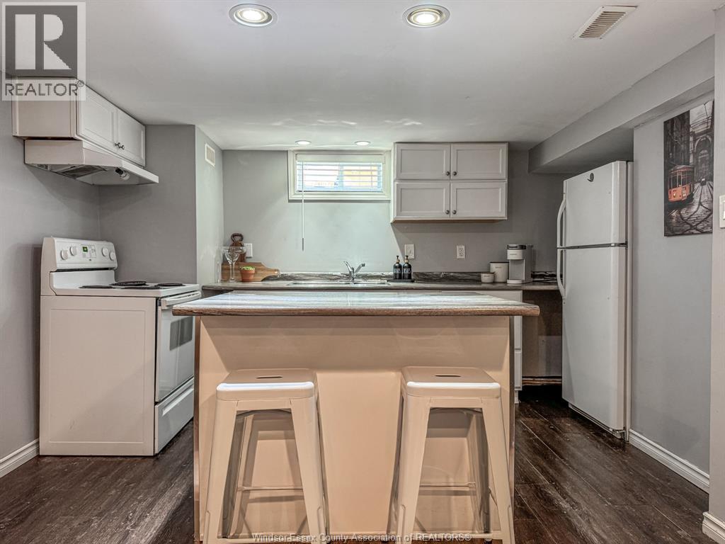 979 BELLEPERCHE PLACE - 31