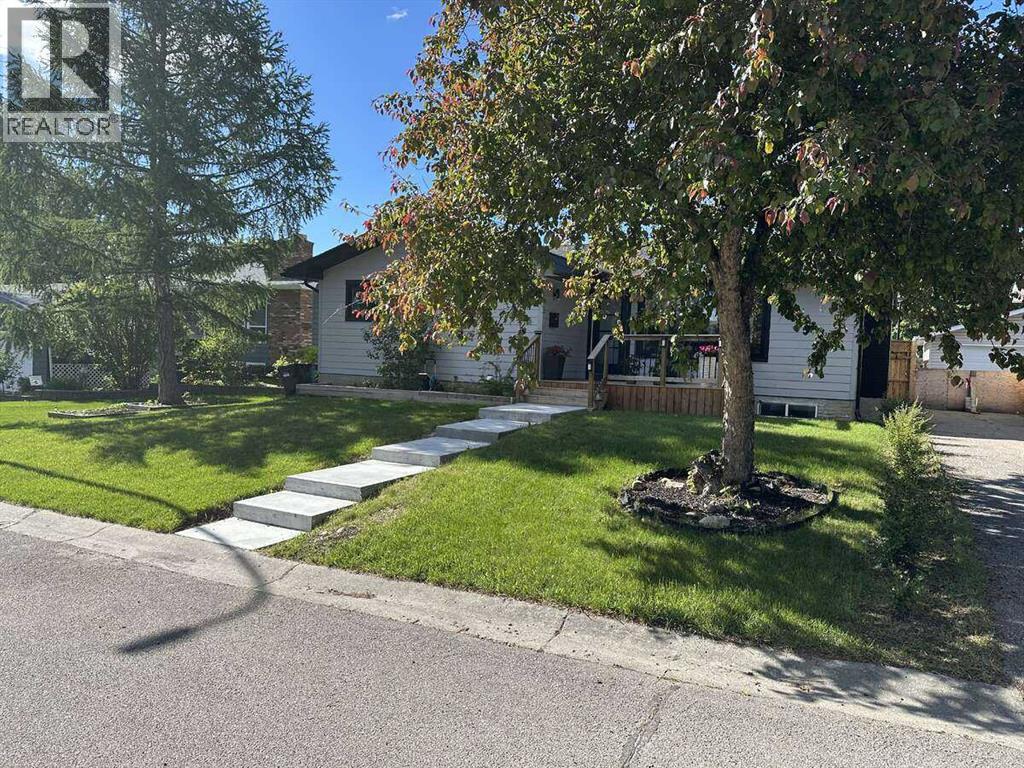 15 Brookmere Place SW - 2